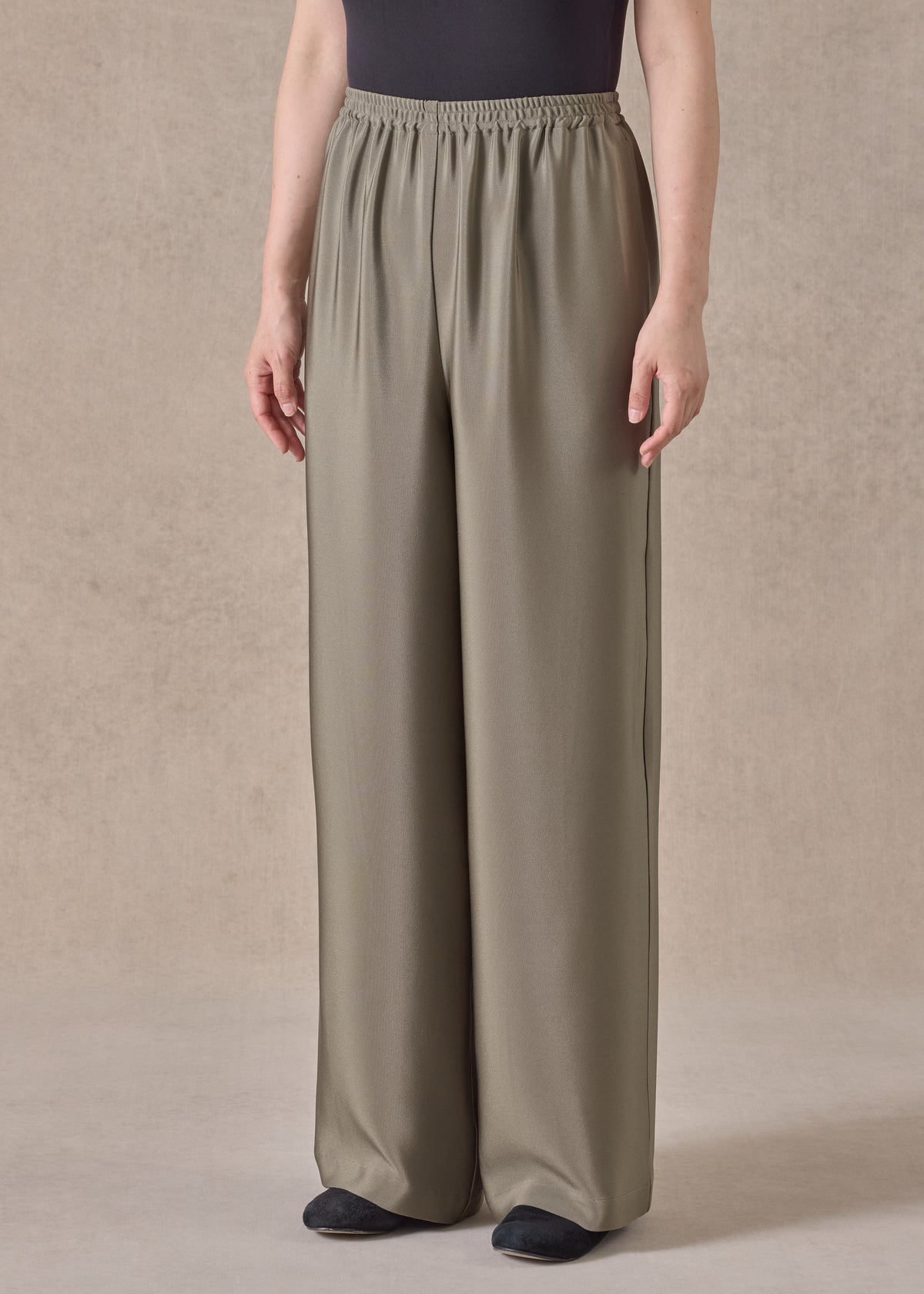 silk flared trouser (olivedark)
