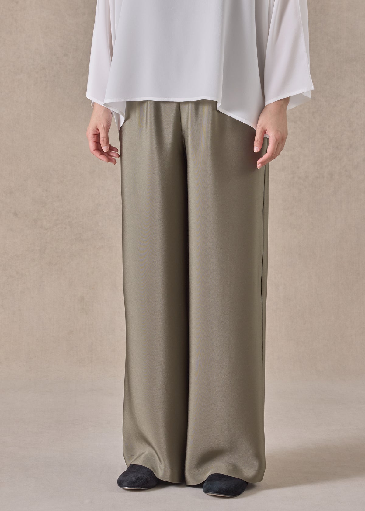 silk flared trouser (olivedark)