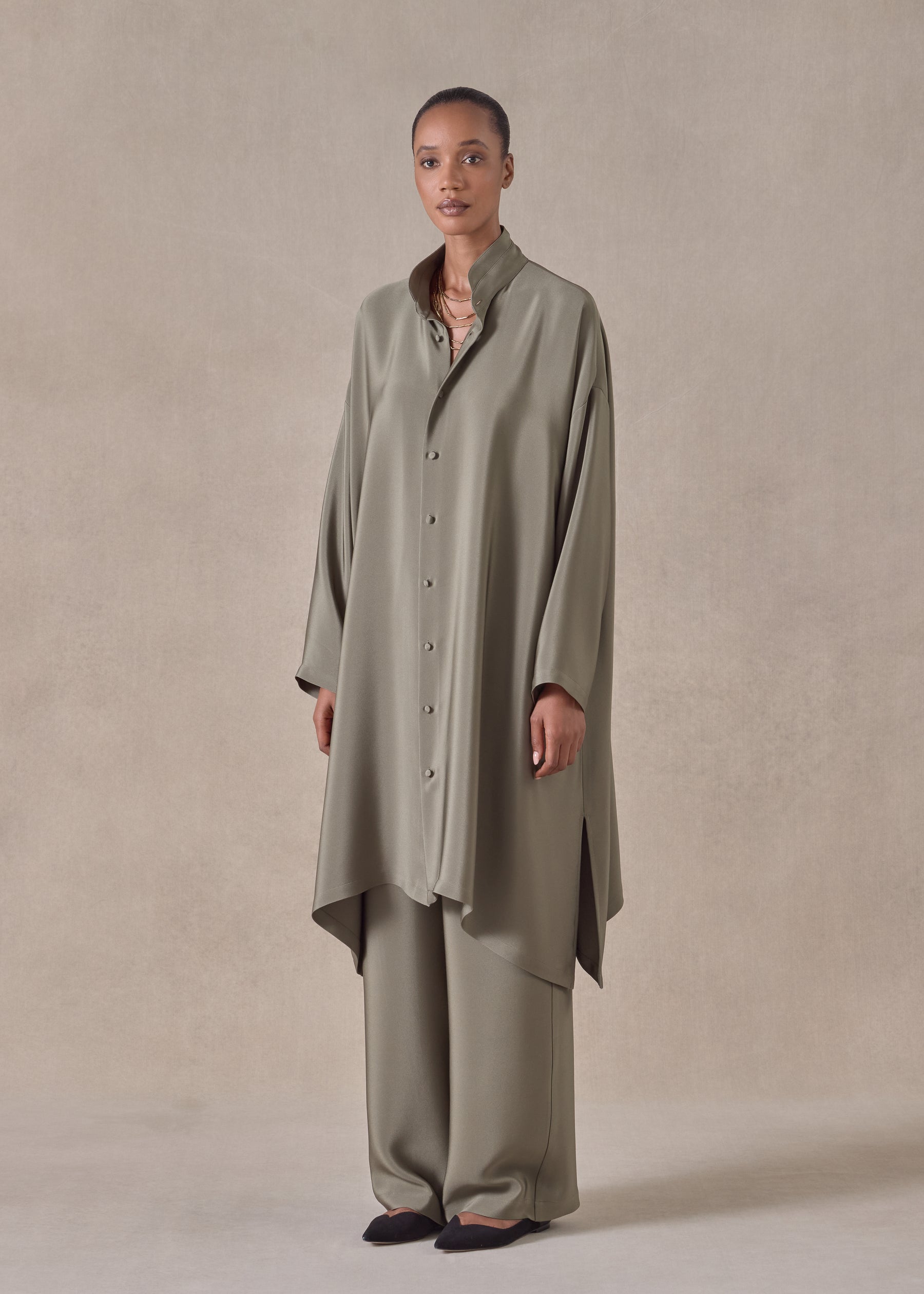 silk wide a-line double stand collar shirt - very long with slits (olivedark)