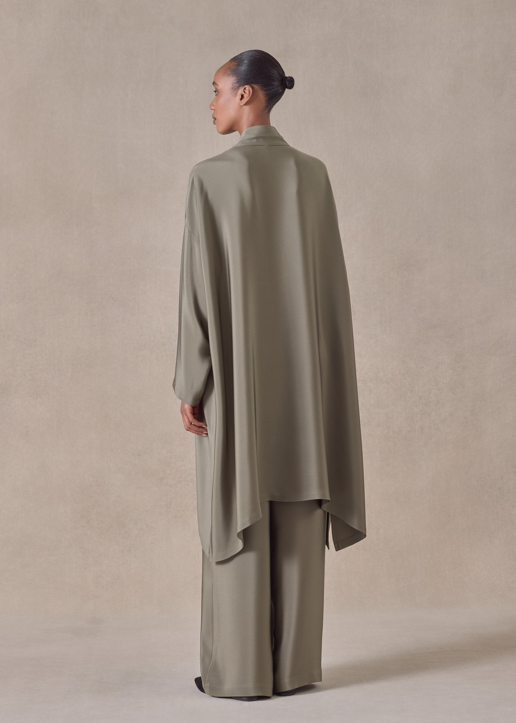 silk wide a-line double stand collar shirt - very long with slits (olivedark)