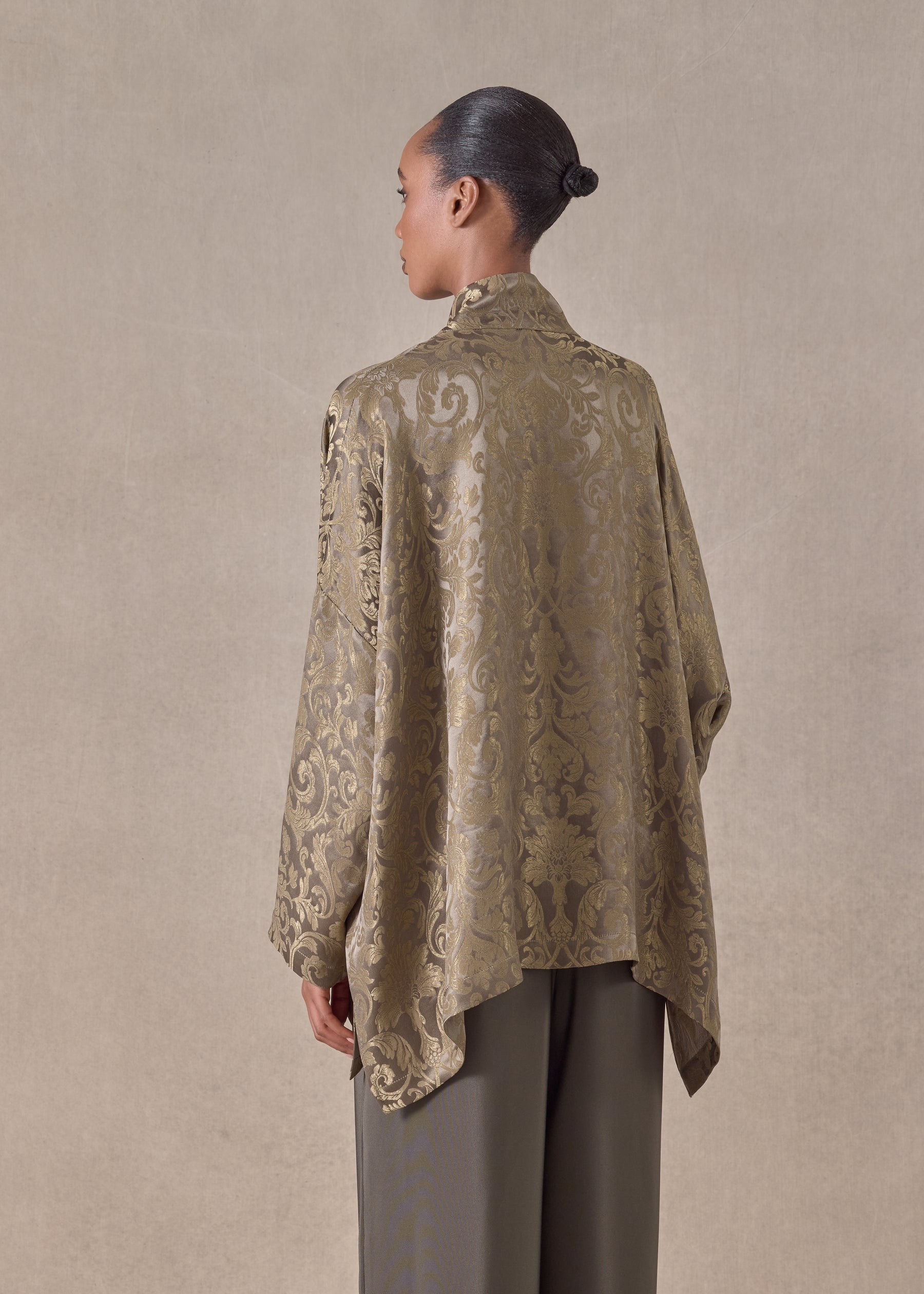 silk mix wide longer back chinese collar shirt - mid plus (olivedark)