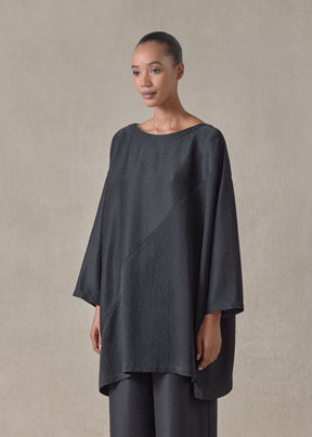 midweight silk plisse wide a-line scoop neck top - long plus (black)