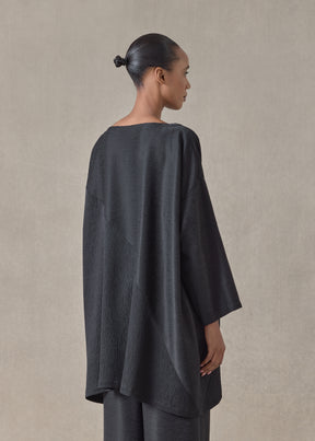 midweight silk plisse wide a-line scoop neck top - long plus (black)