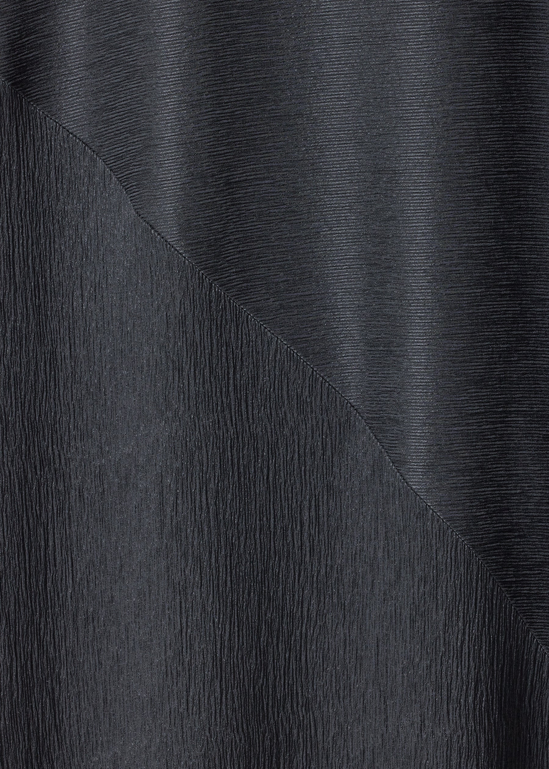 midweight silk plisse wide a-line scoop neck top - long plus (black)