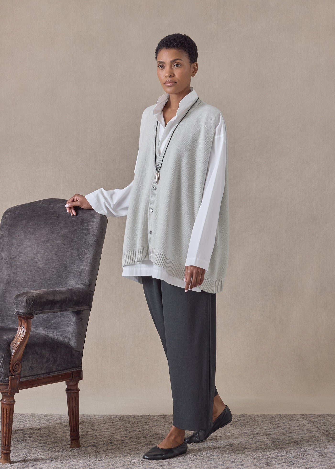cashmere a-line sleeveless v neck cardigan - mid plus  (ashgrey)