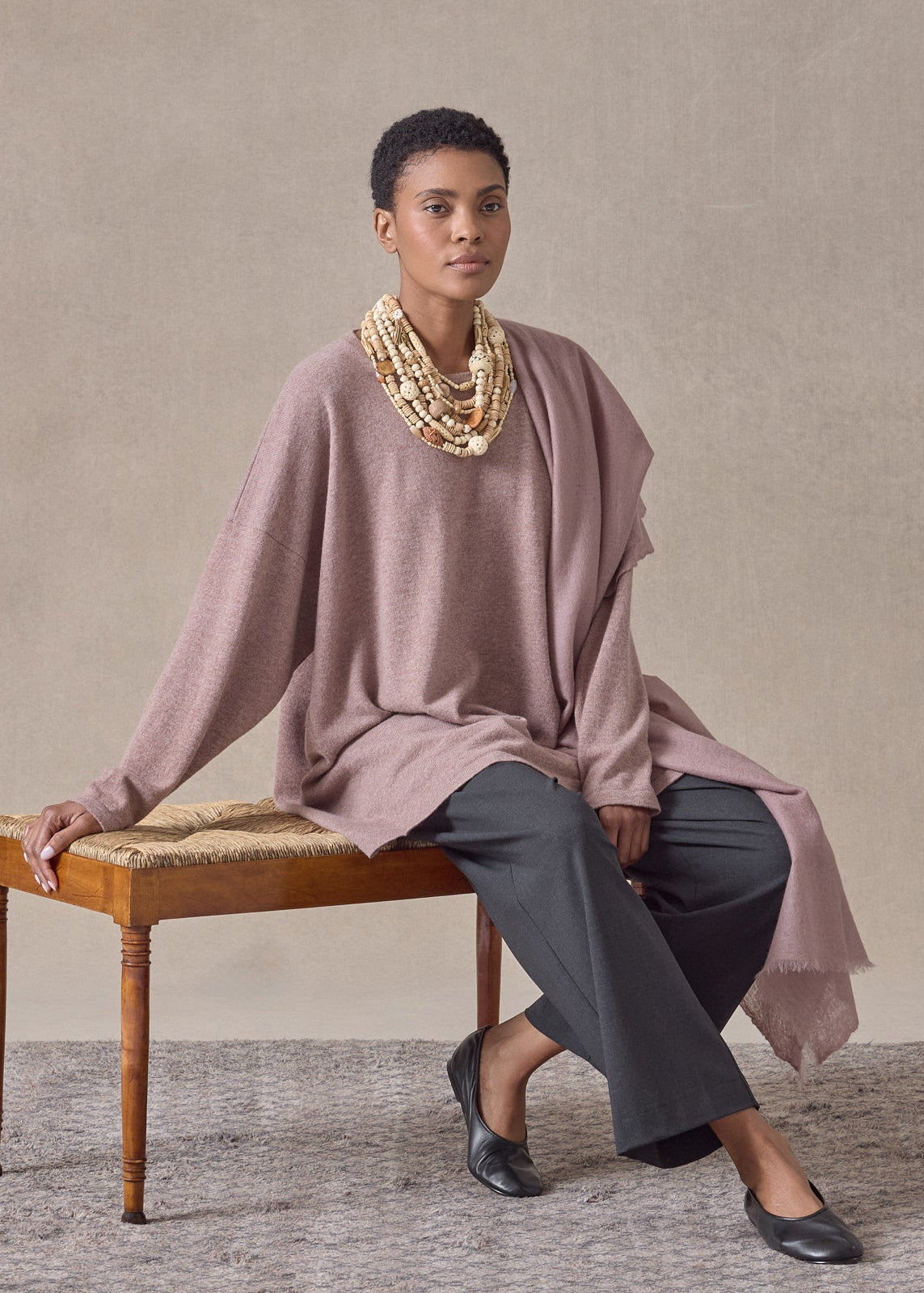 cashmere angle-to-front round neck - long (smokyquartz)
