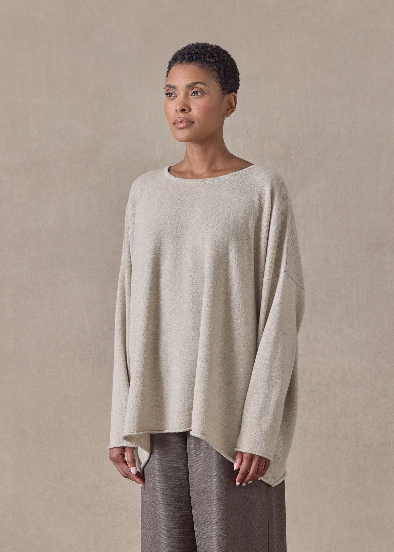cashmere a-line bateau neck sweater - mid plus (gypsum)