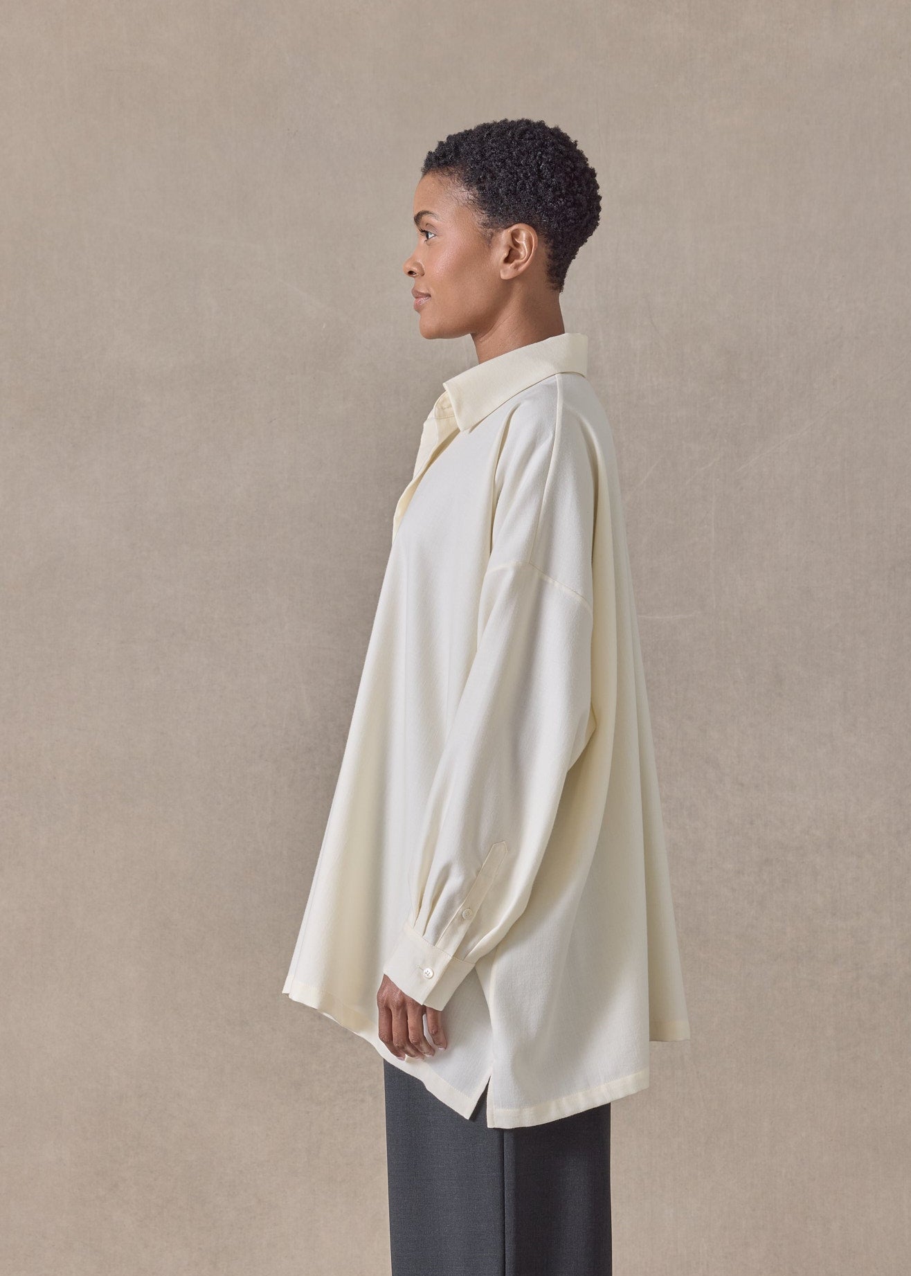 cotton cashmere wide a-line shirt with collar - long (cream)