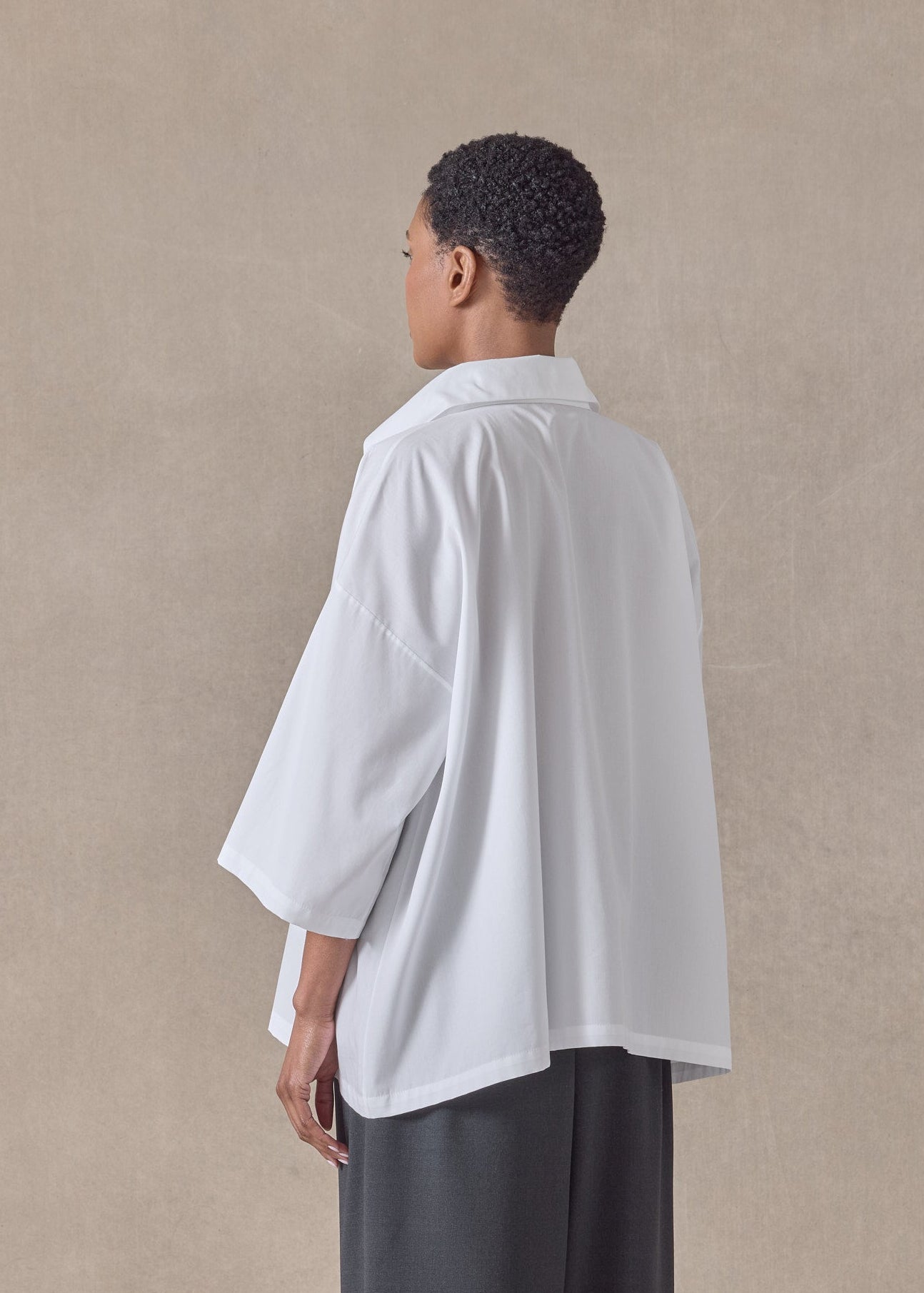 cotton poplin a-line short sleeve shirt with collar - mid (white)