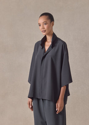 lightweight crepe a-line short sleeve shirt with double stand collar - mid (black)