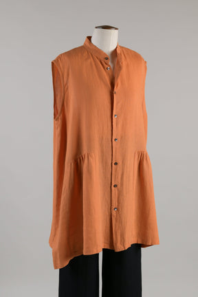 linen sleeveless shirt with pleated layer - long plus (saffron)