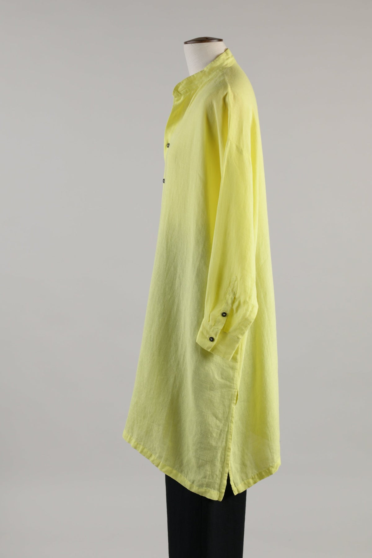linen wide a-line collarless shirt - very long with slits (lemonsour)