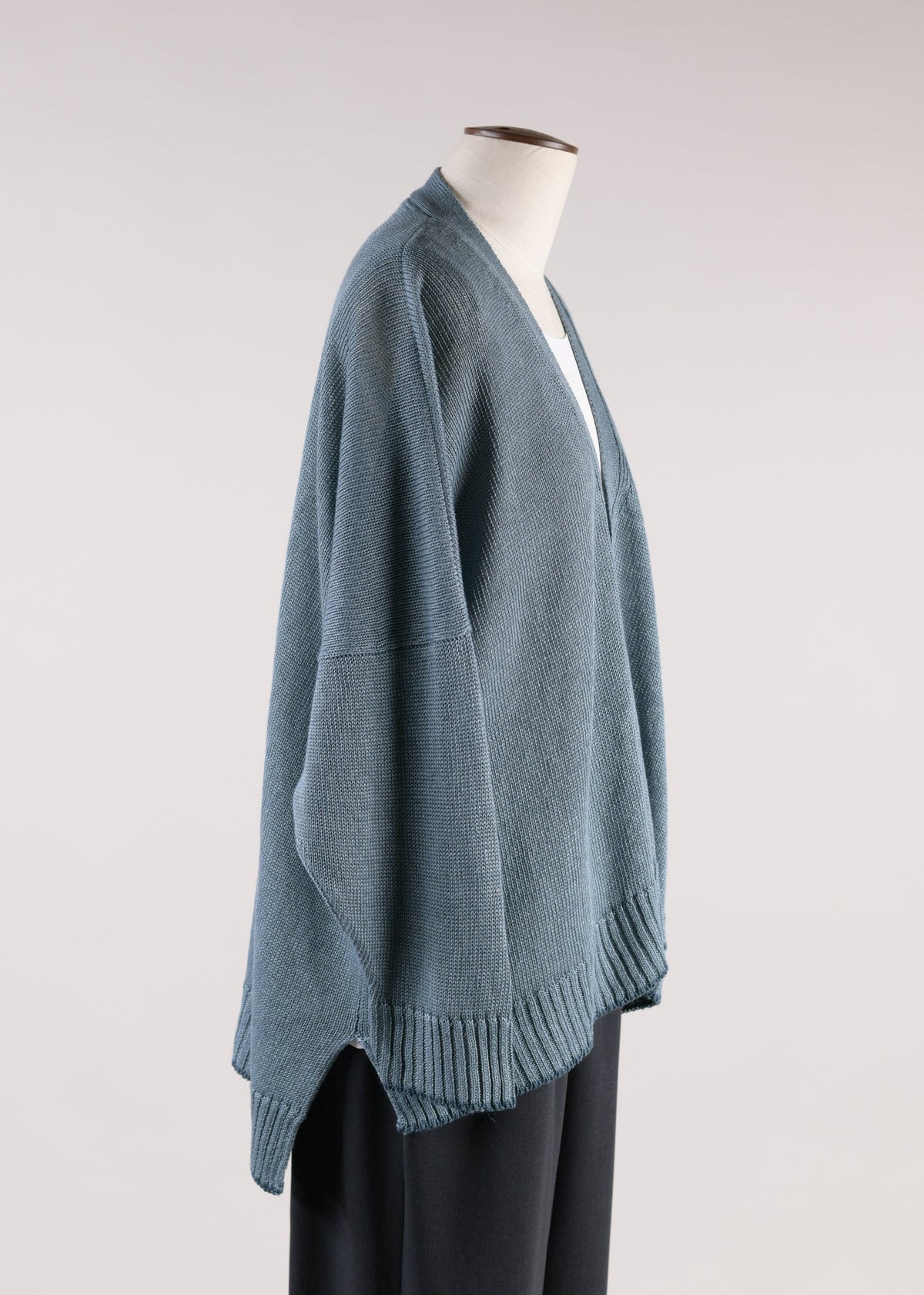 linen longer back 3/4 width v neck cardigan - mid plus (bluestorm/deep)
