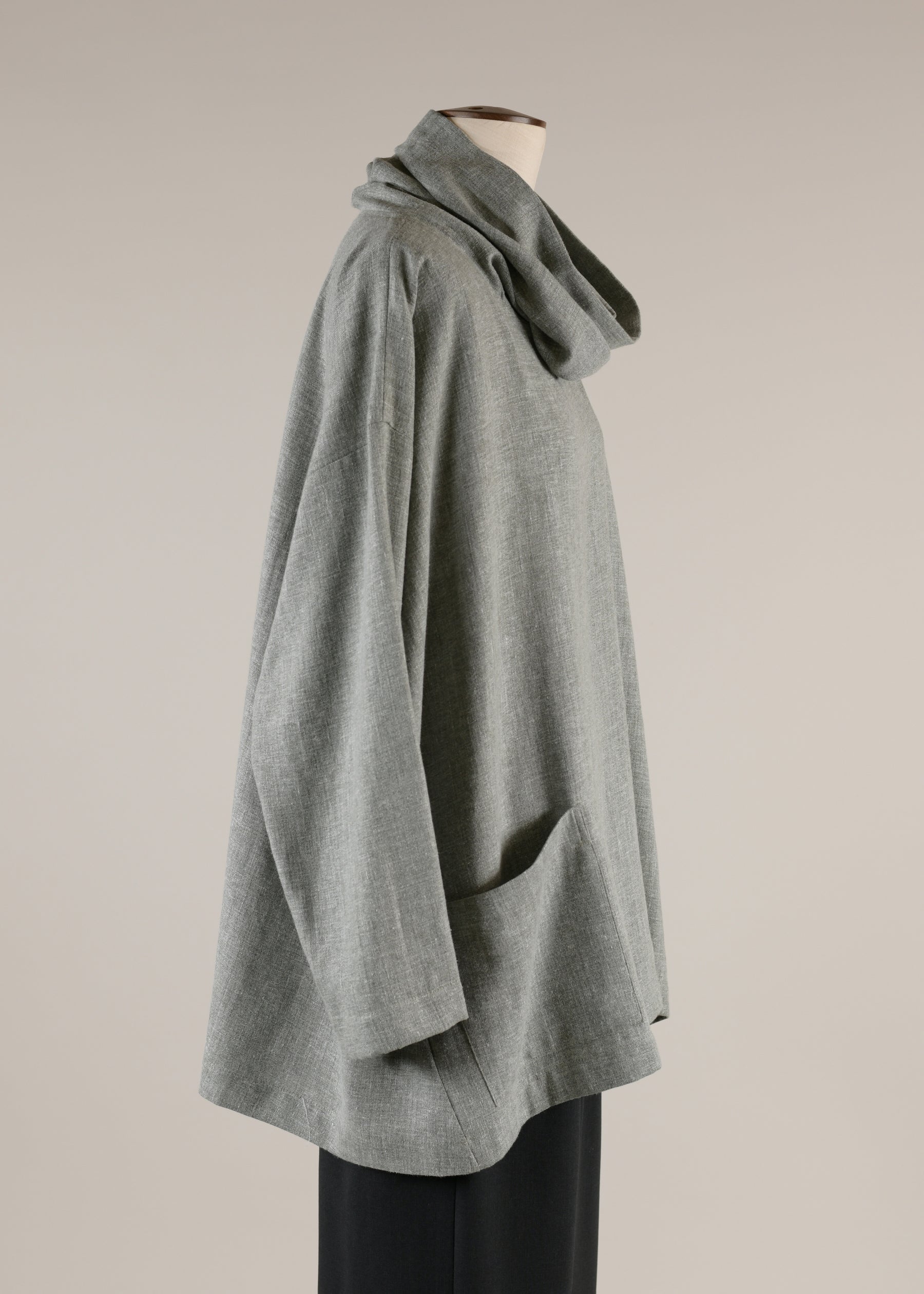 angle-to-front side seam monks top - long