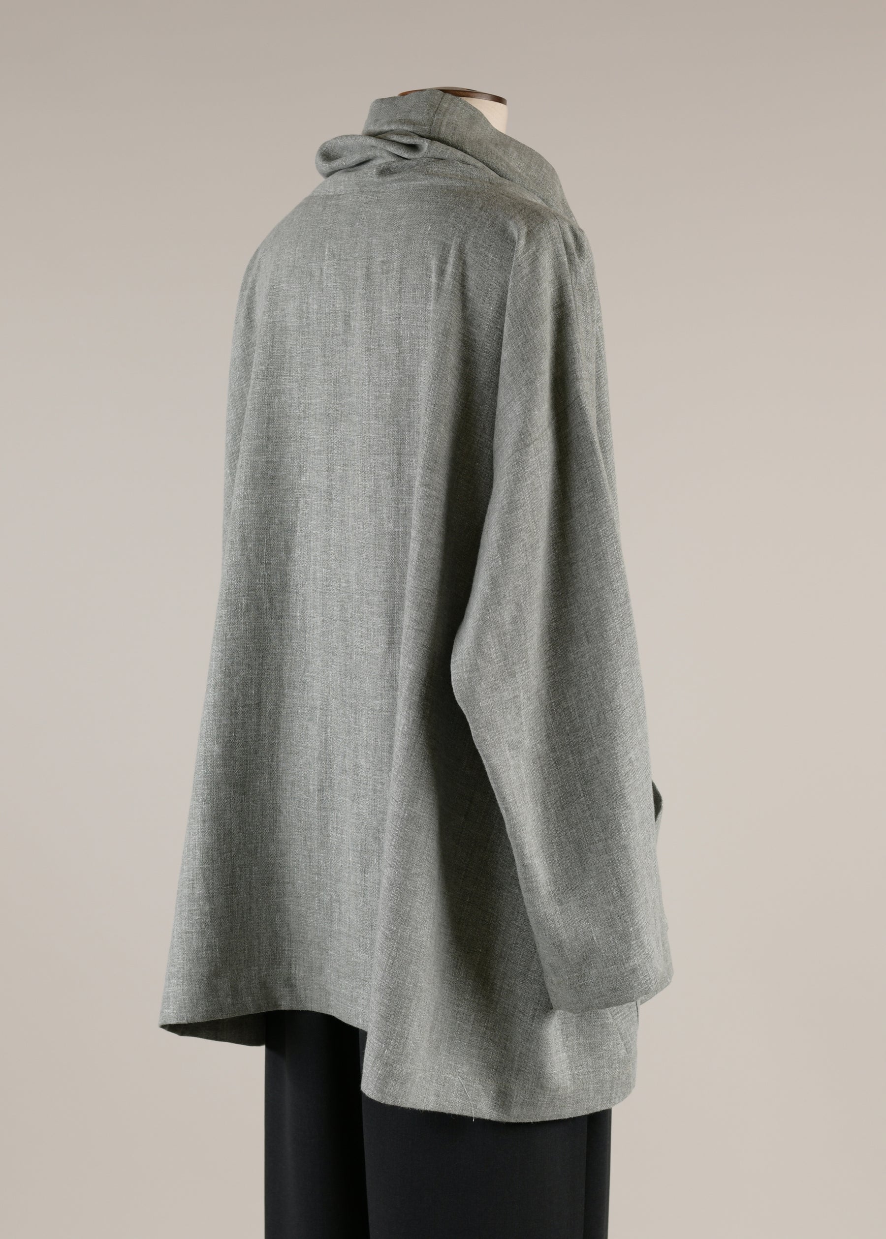 angle-to-front side seam monks top - long