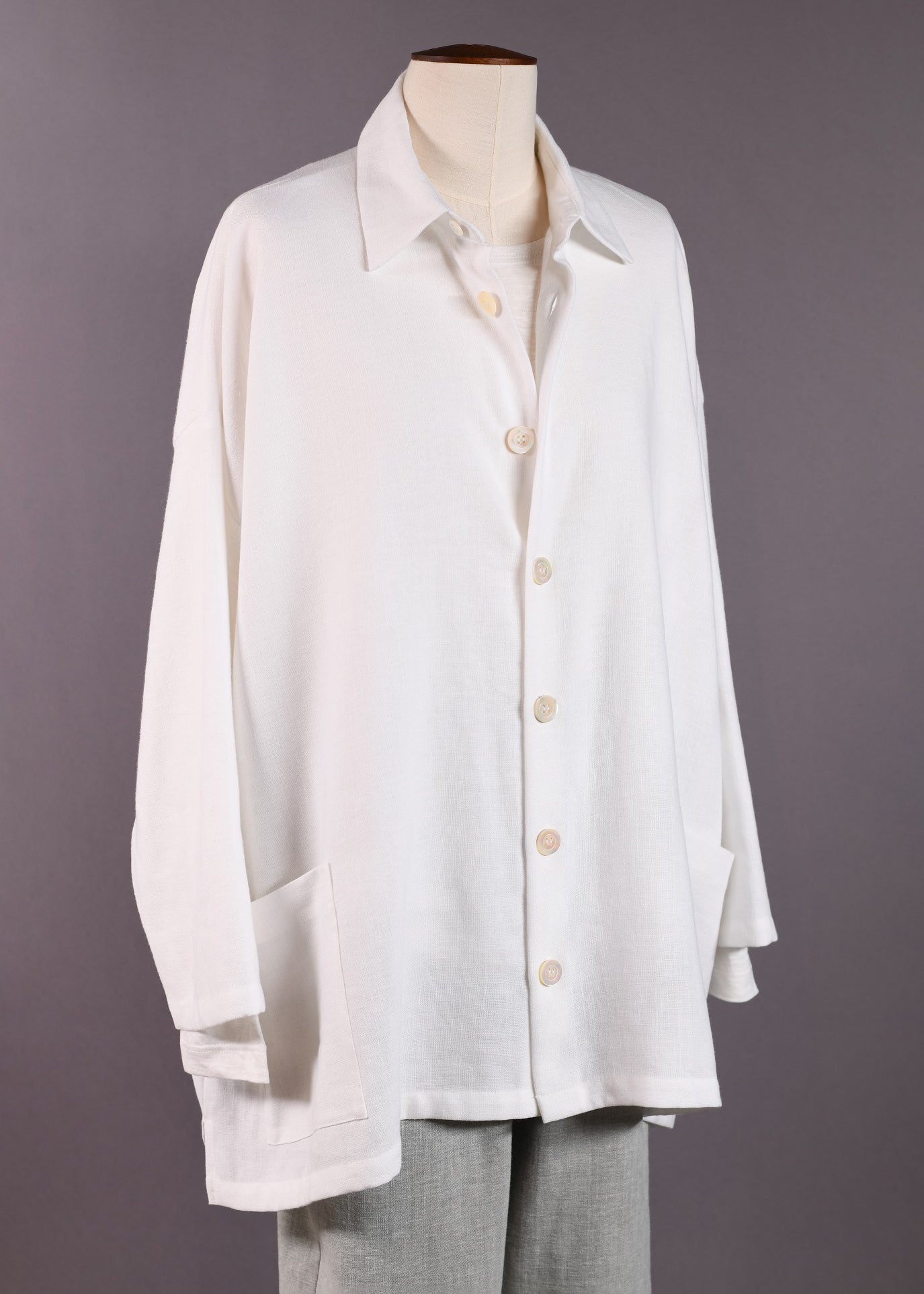 wide a-line back pleat jacket with collar - long