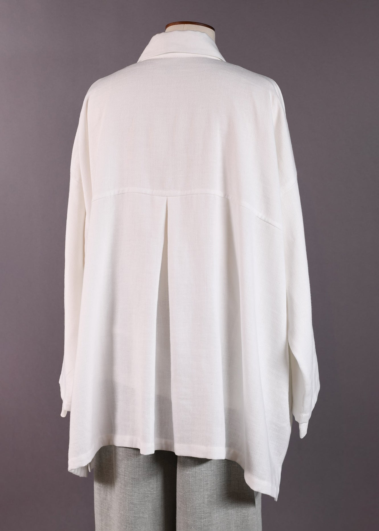 wide a-line back pleat jacket with collar - long