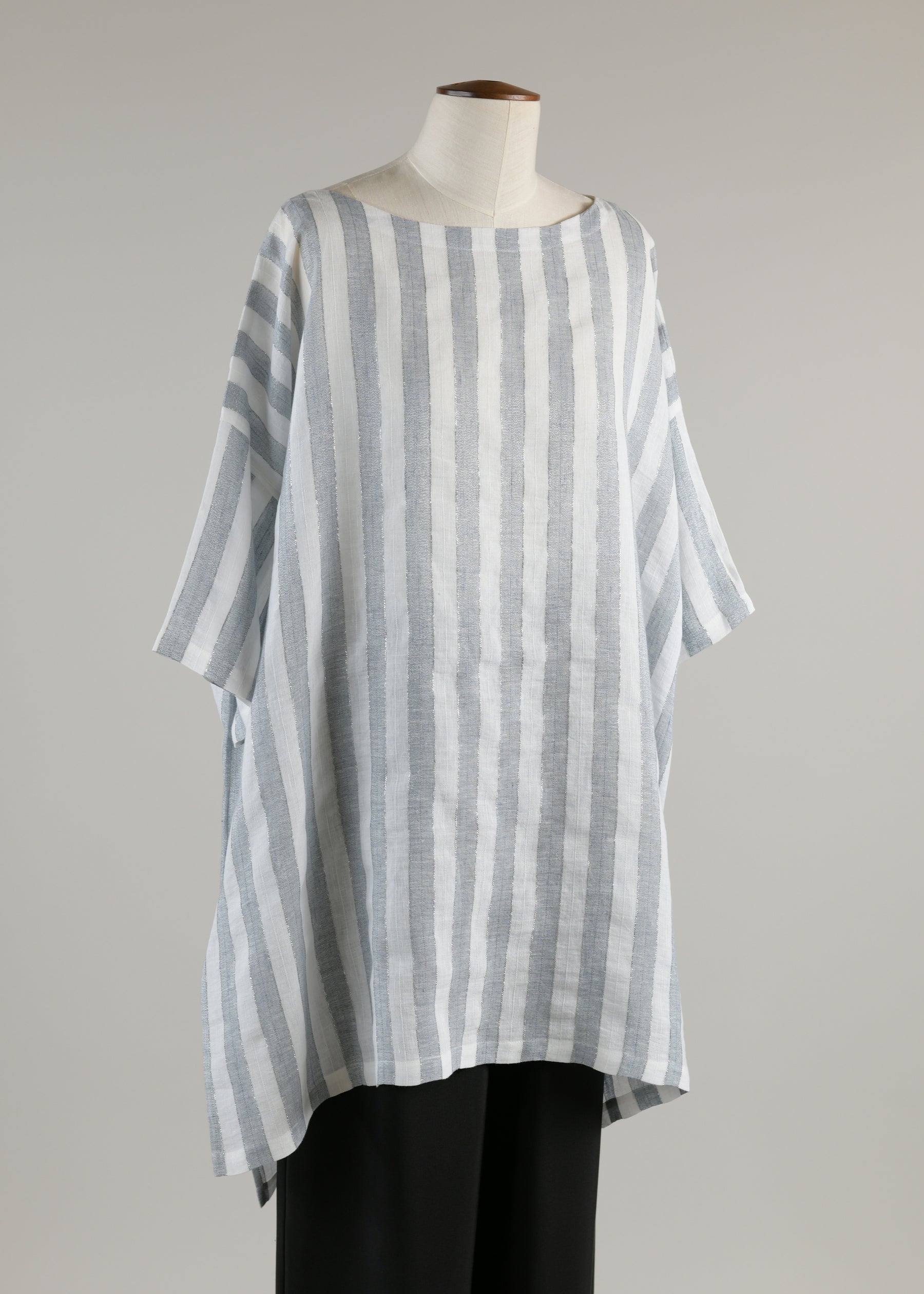longer back scoop neck t-shirt - long plus with slits