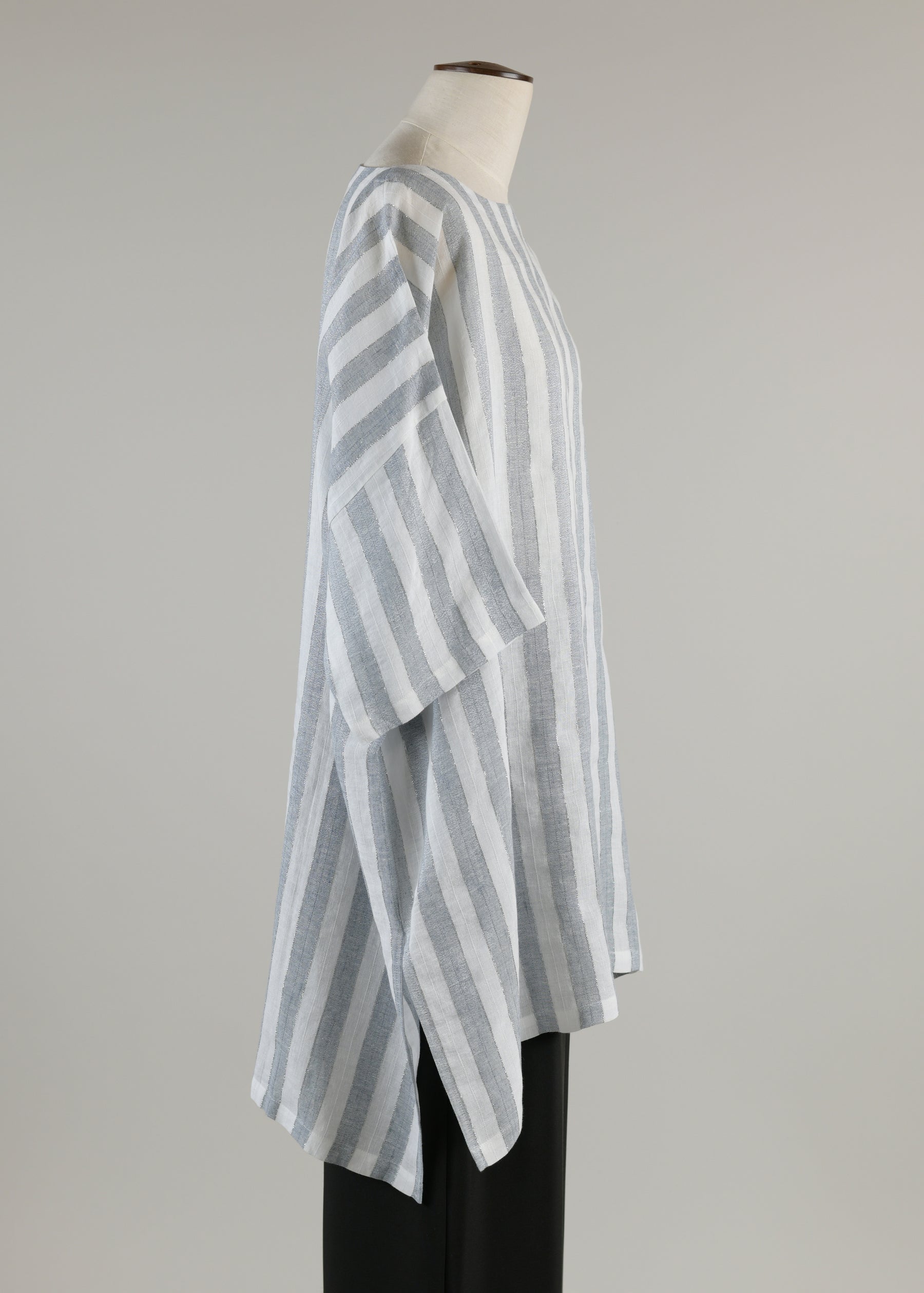 longer back scoop neck t-shirt - long plus with slits