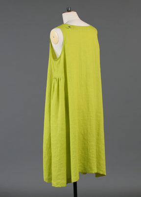 linen 3/4 length side pleated sleeveless dress in greenlemon