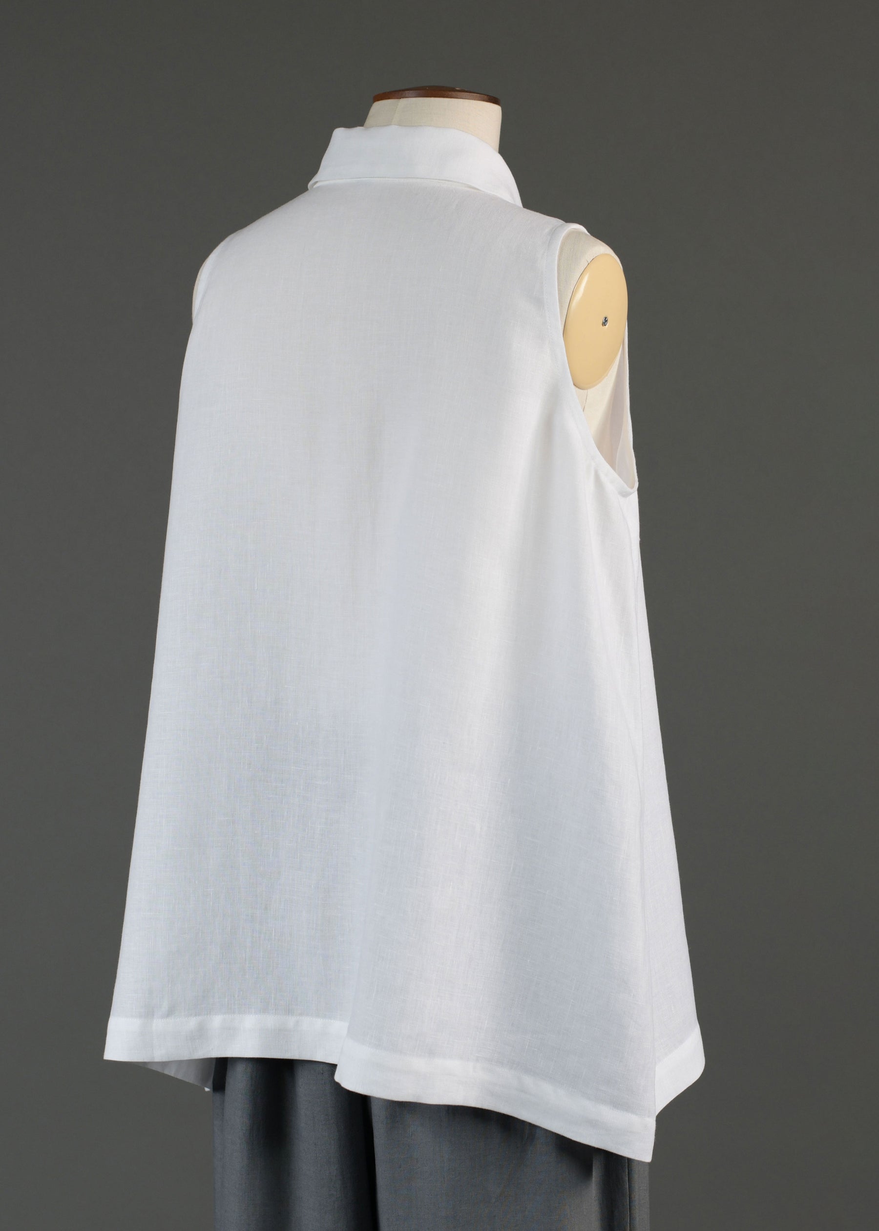 linen A-line shell with collar and front placket opening - mid plus in white