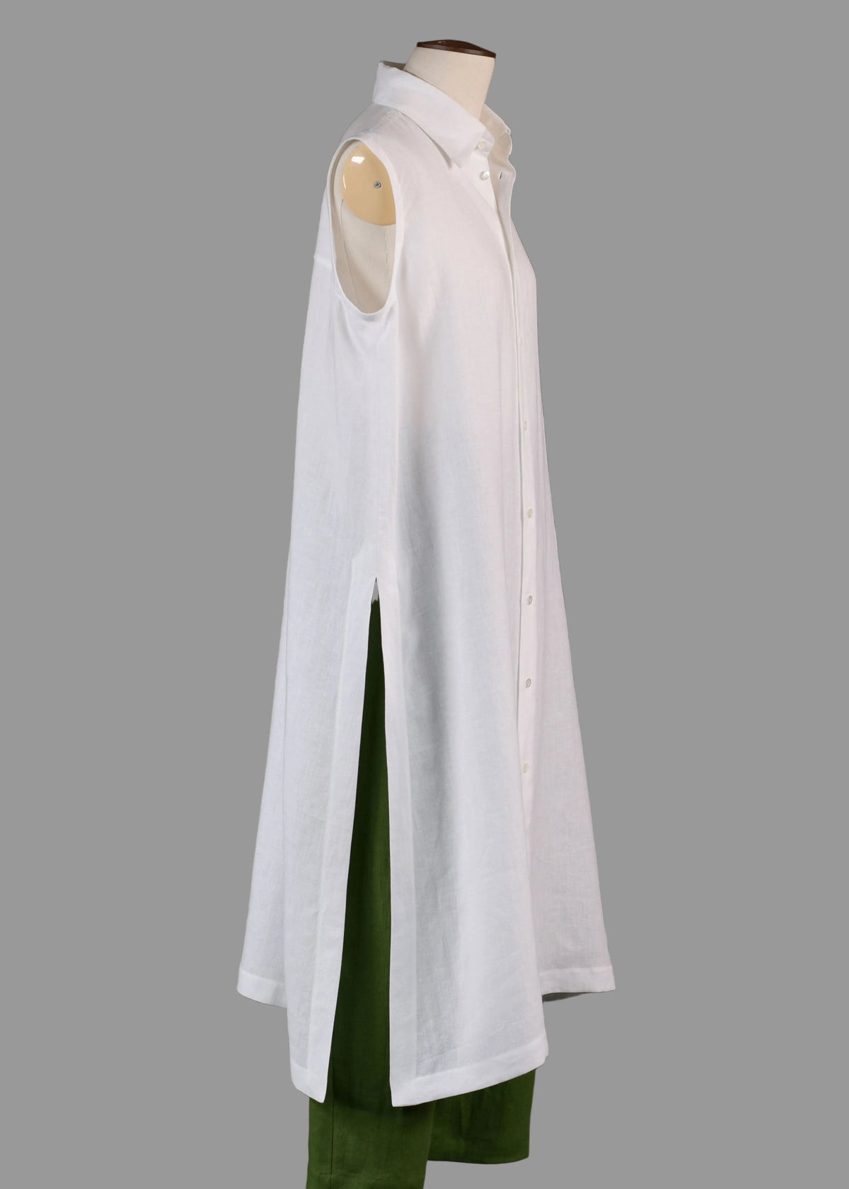 linen slim a-line sleeveless shirt dress with collar and side slit detail in white