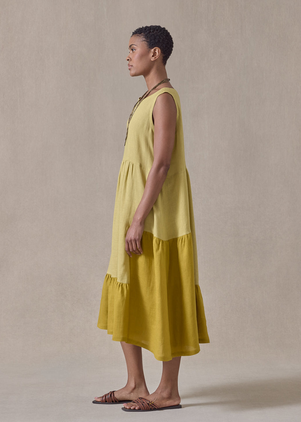 Handkerchief linen two tone tiered pleated sleeveless dress (dijon mix)