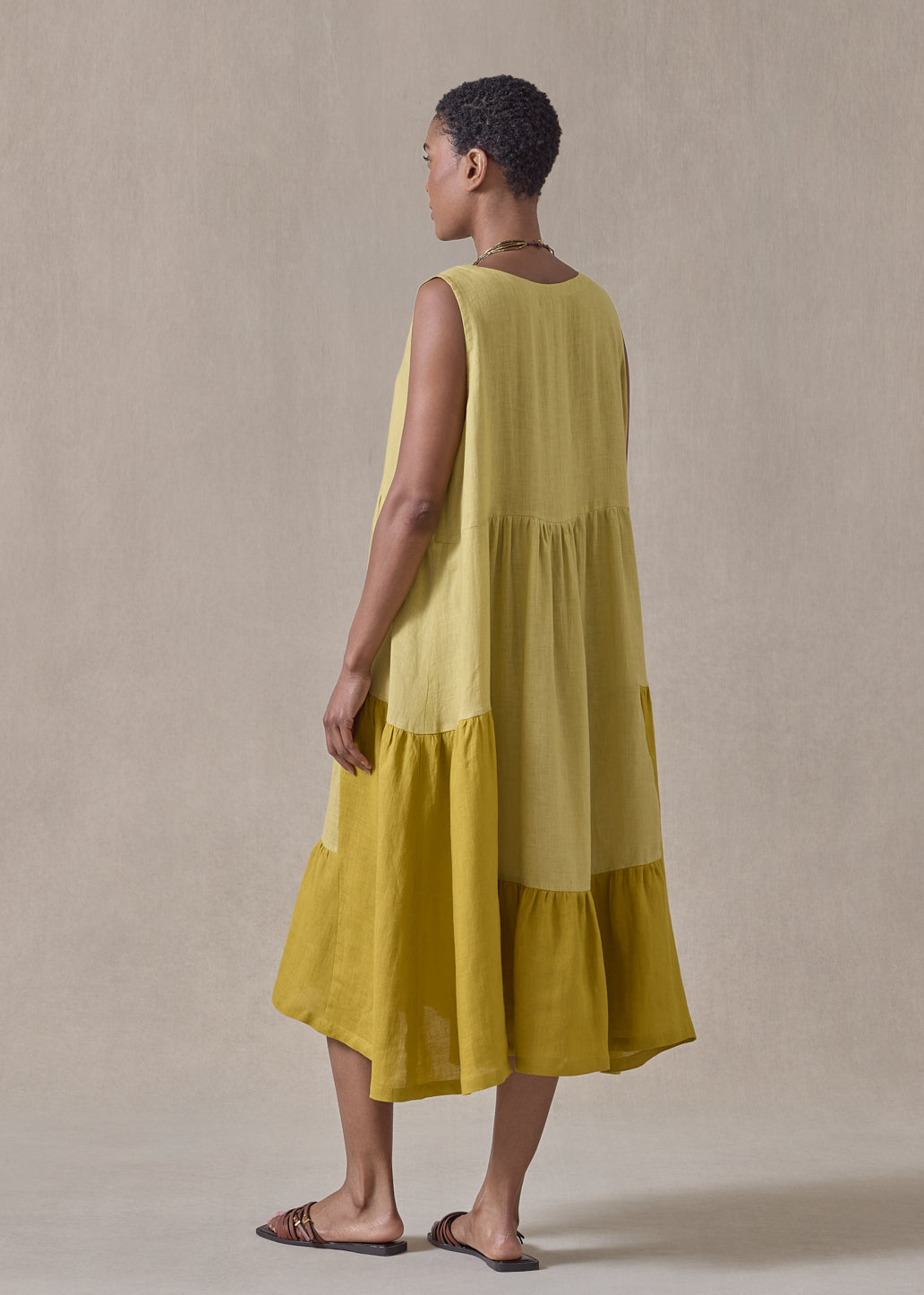 Handkerchief linen two tone tiered pleated sleeveless dress (dijon mix)