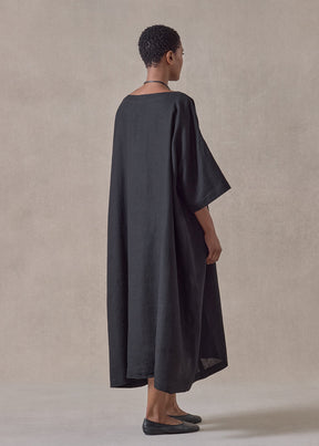 linen angle-to-front side seam scoop neck t-shirt dress (black)