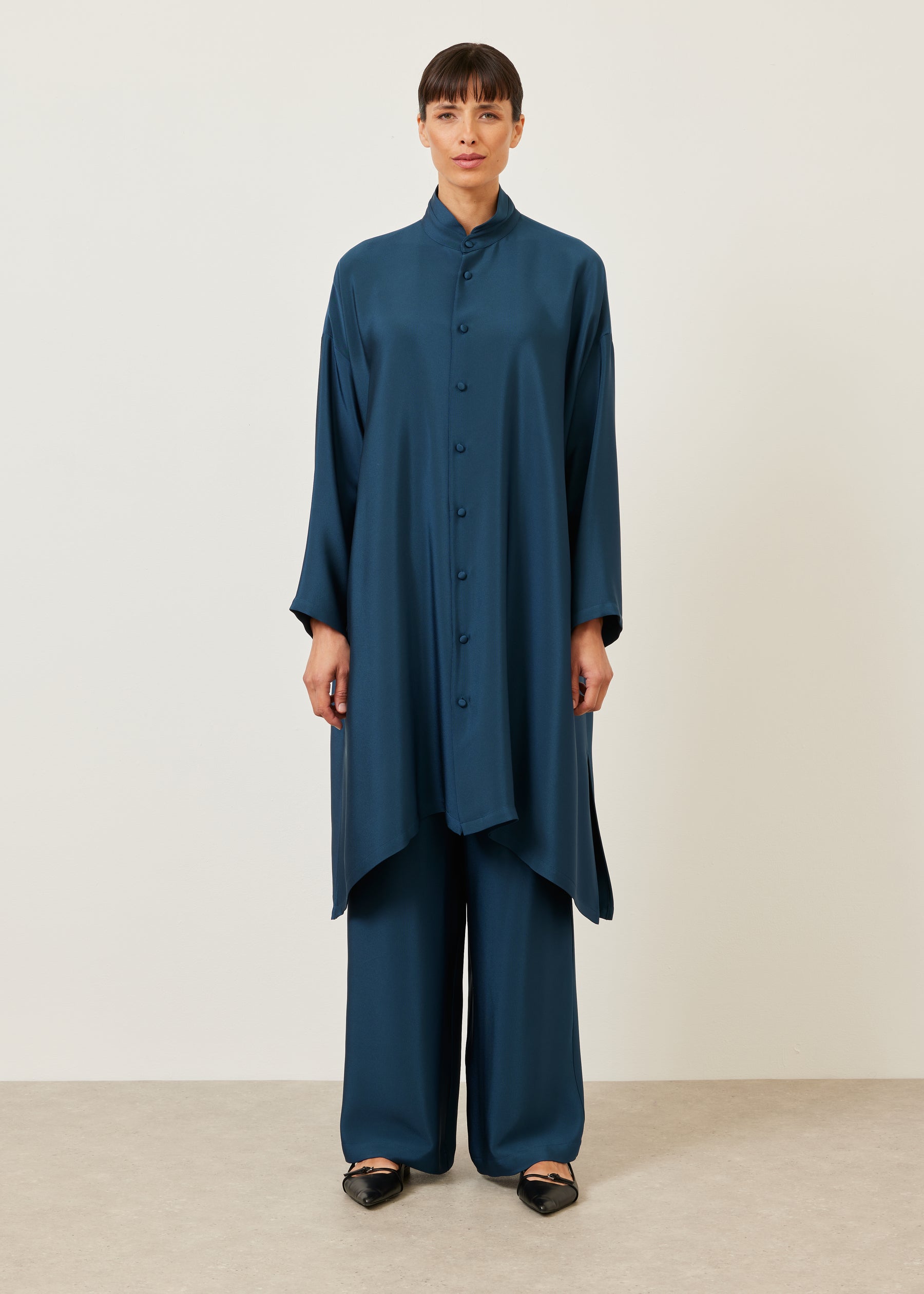 wide a-line double stand collar shirt - very long with slits