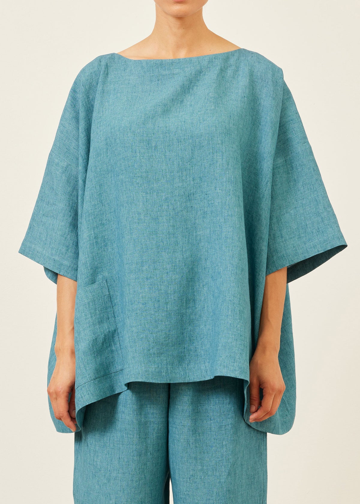 linen angle-to-front 3/4 sleeve scoop neck tunic  - long