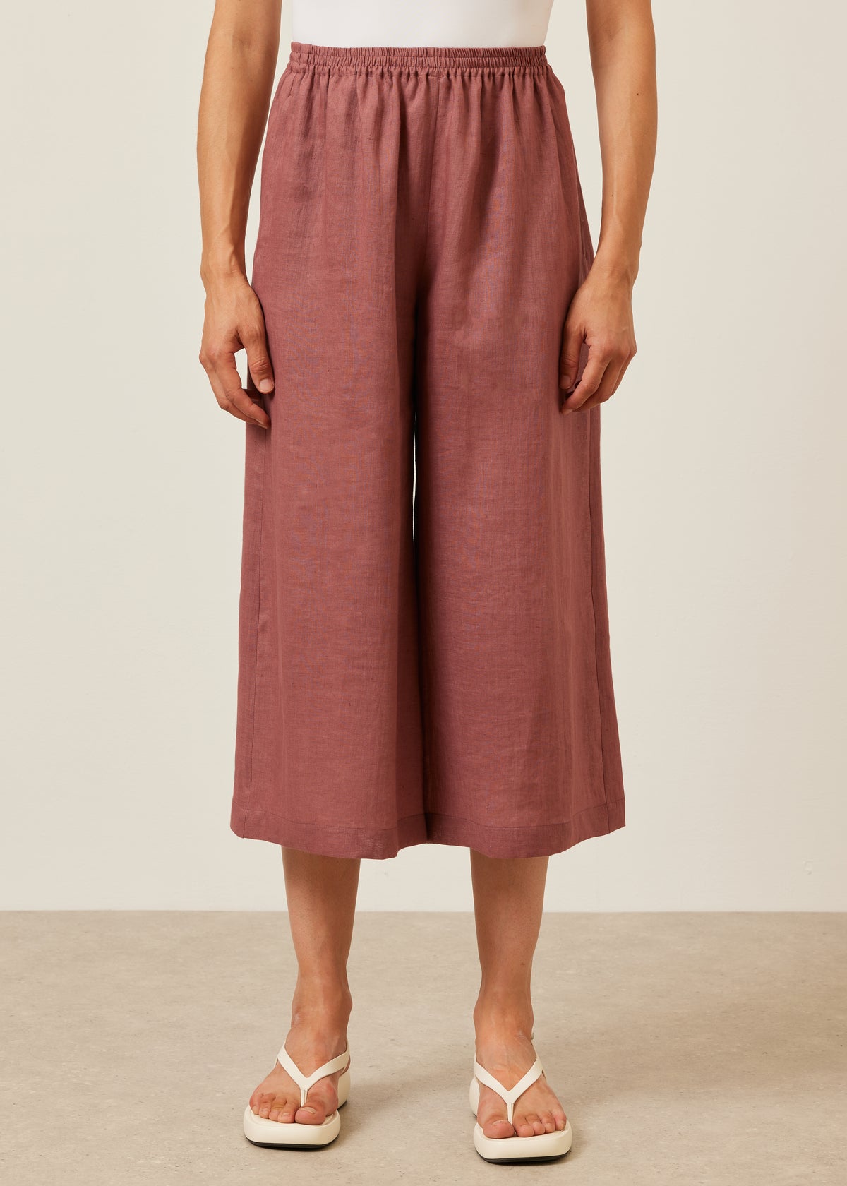 flared cropped trouser