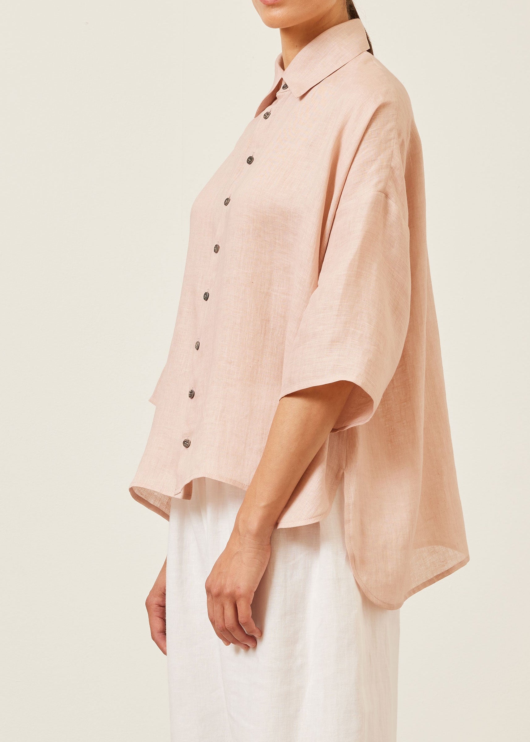 linen sloped shoulder wide a-line short sleeve shirt with collar - mid (rosepowder)
