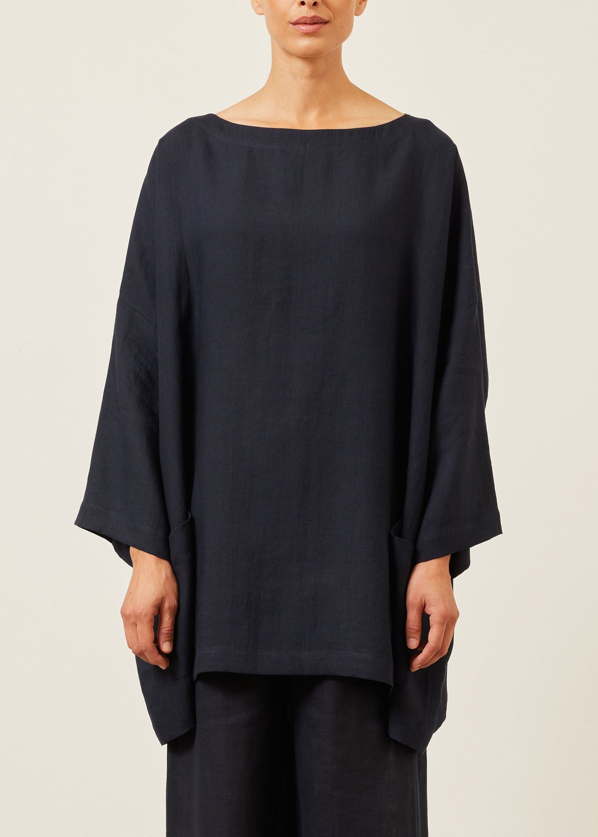 linen sloped shoulder scoop neck poncho - long plus