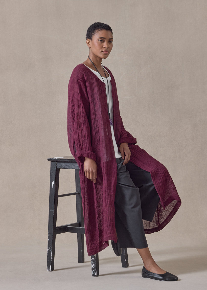 linen guaze 3/4 length side pleated round neck coat (cochineal)