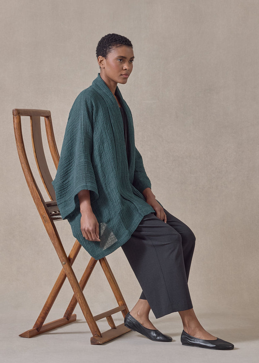 linen gauze wide short sleeve scrunch shawl collar jacket - mid plus (tealgreen)