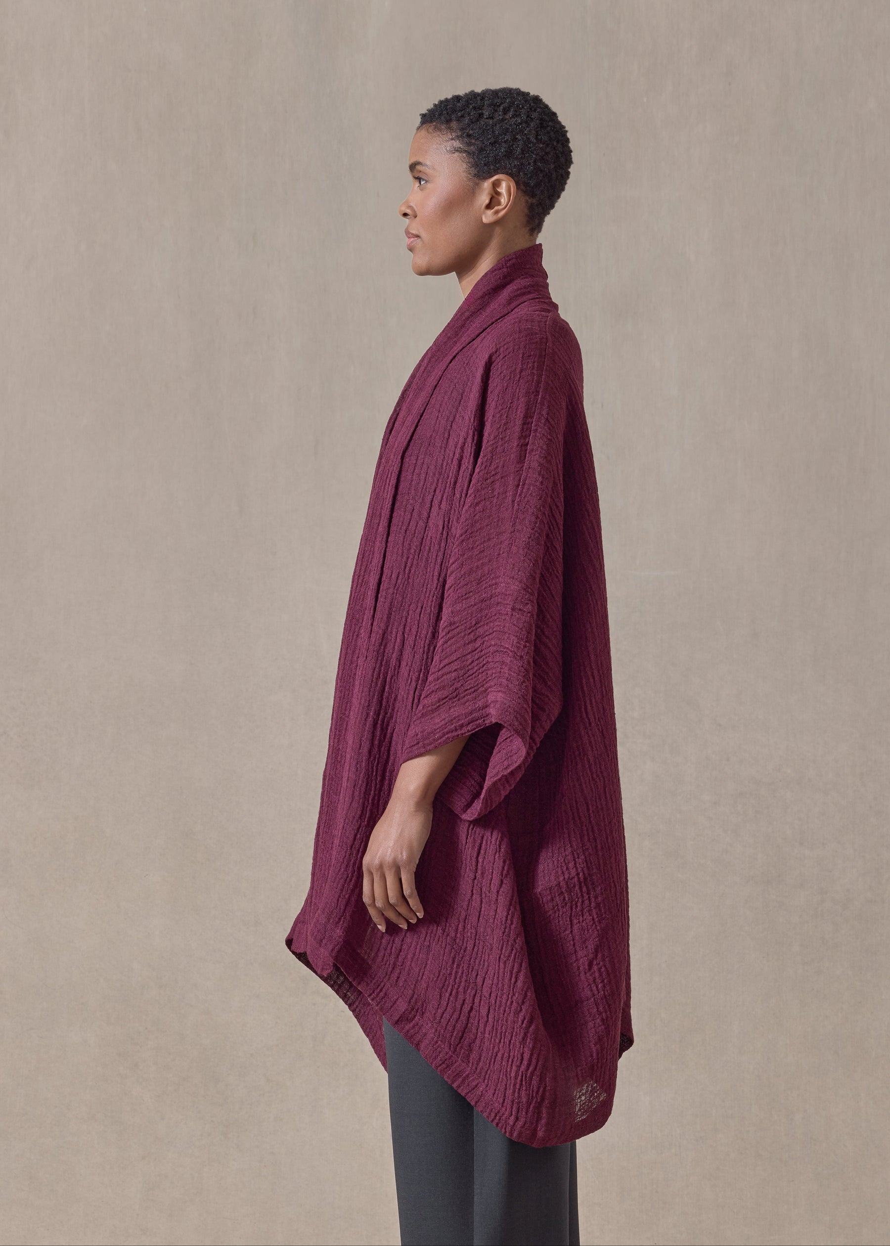 linen gauze wide short sleeve scrunch shawl collar jacket - long plus (cochineal)