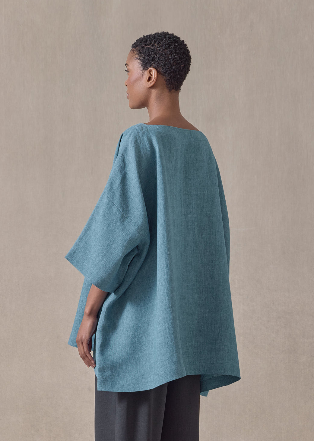 linen angle-to-front 3/4 sleeve scoop neck tunic  - long (darkturquoise)