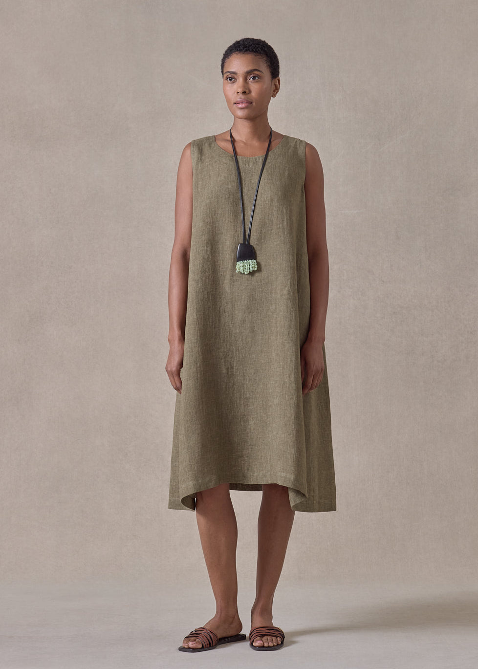 linen 3/4 length side pleated sleeveless dress