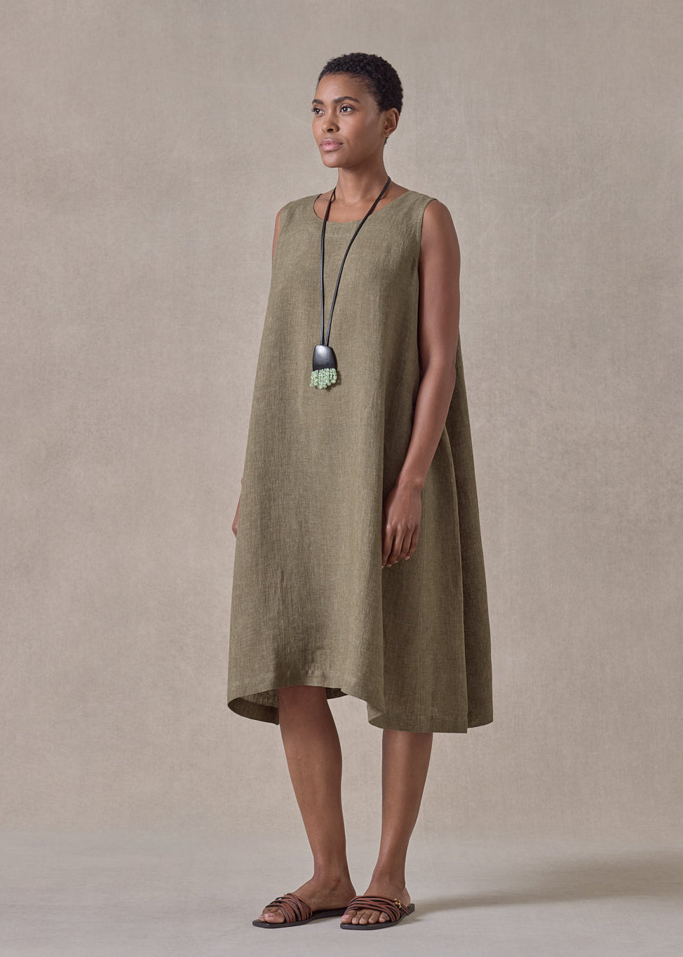 linen 3/4 length side pleated sleeveless dress