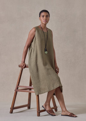 linen 3/4 length side pleated sleeveless dress