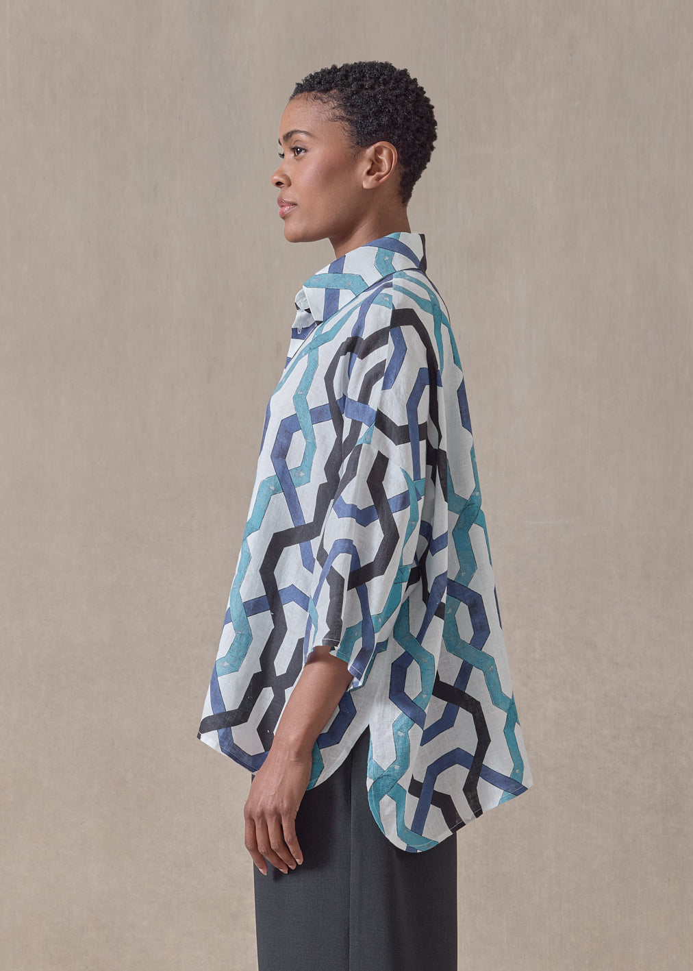 linen sloped shoulder wide a-line short sleeve shirt with collar - mid (blues)