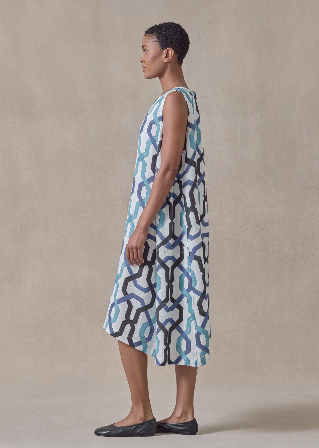 handkerchief linen 3/4 length side pleated sleeveless dress (blues)
