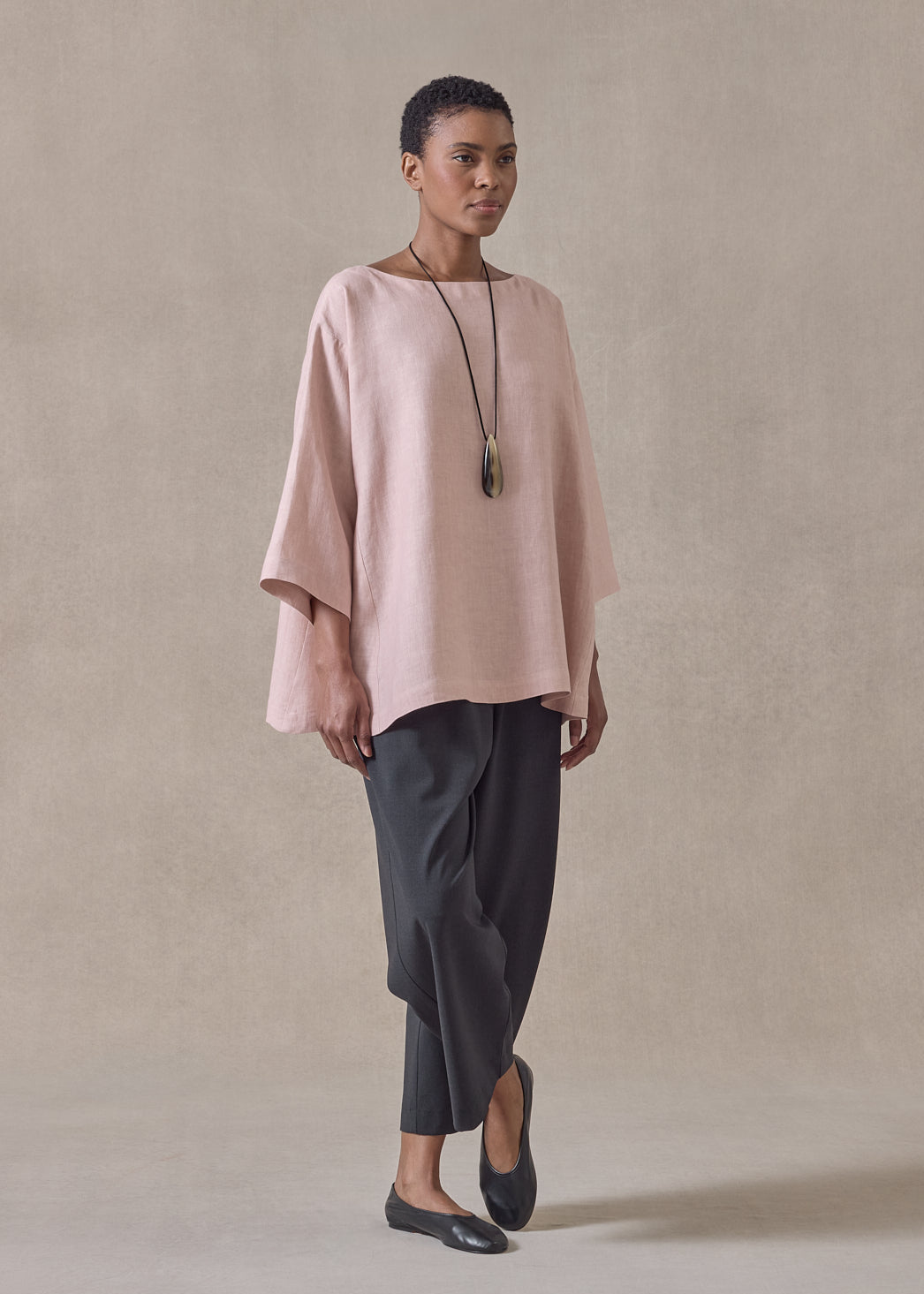 lightweight linen side panelled 3/4 sleeve scoop neck tunic - mid plus (rosepowder)
