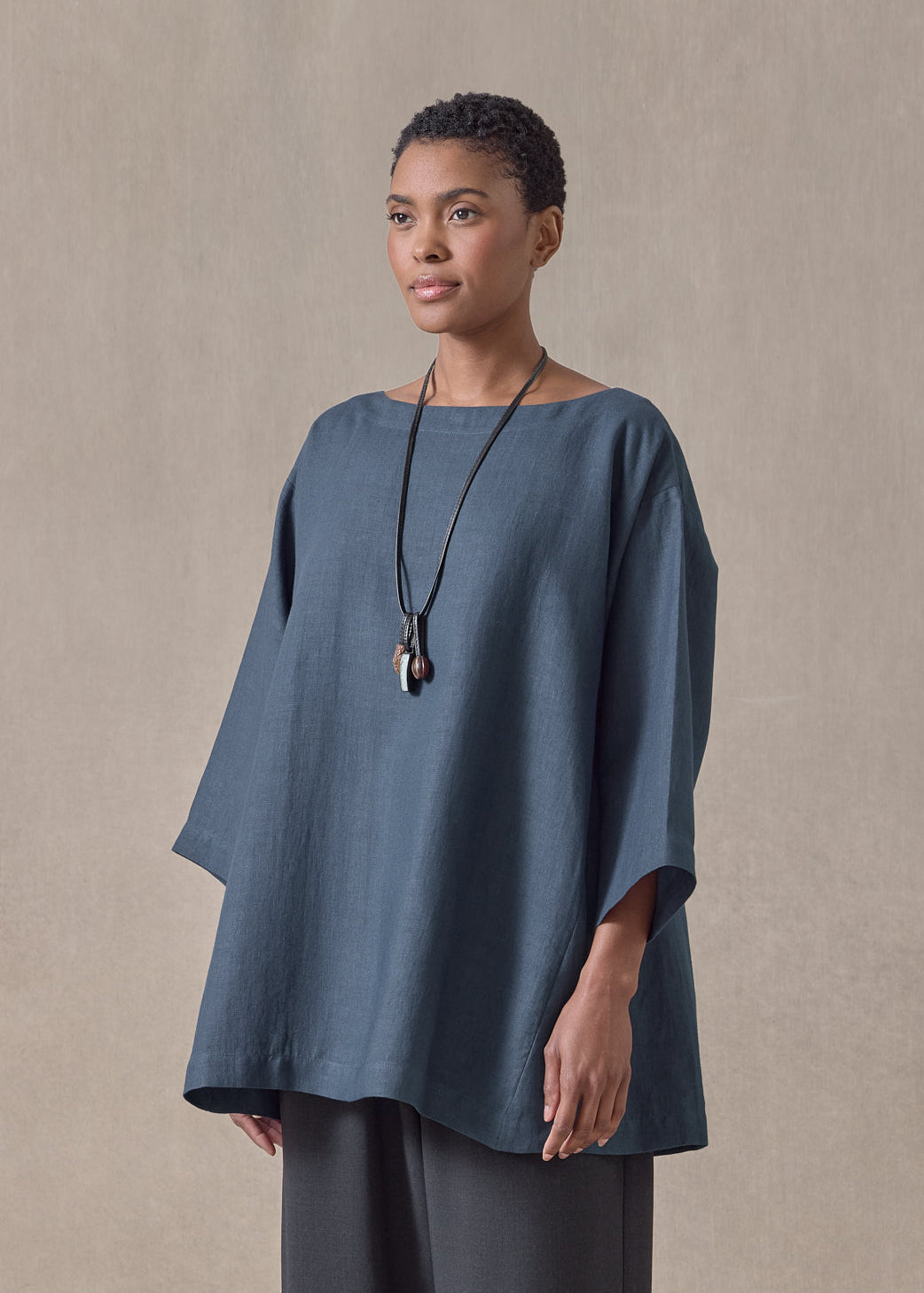 linen side panelled 3/4 sleeve scoop neck tunic  - long (marineblue)