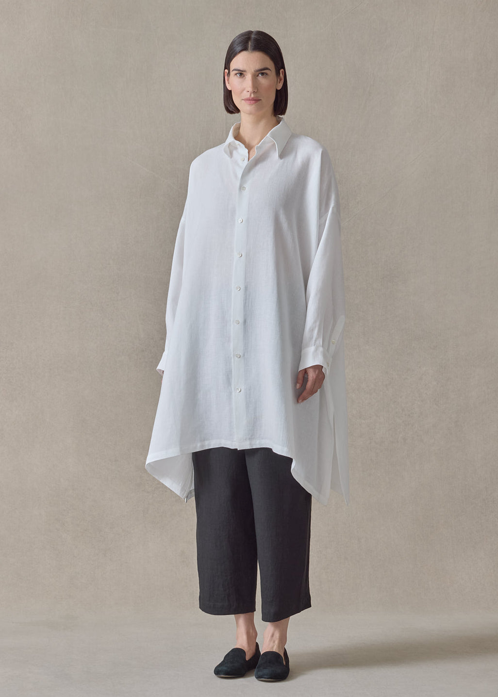 lightweight linen wide a-line shirt with collar - very long with slits (white)