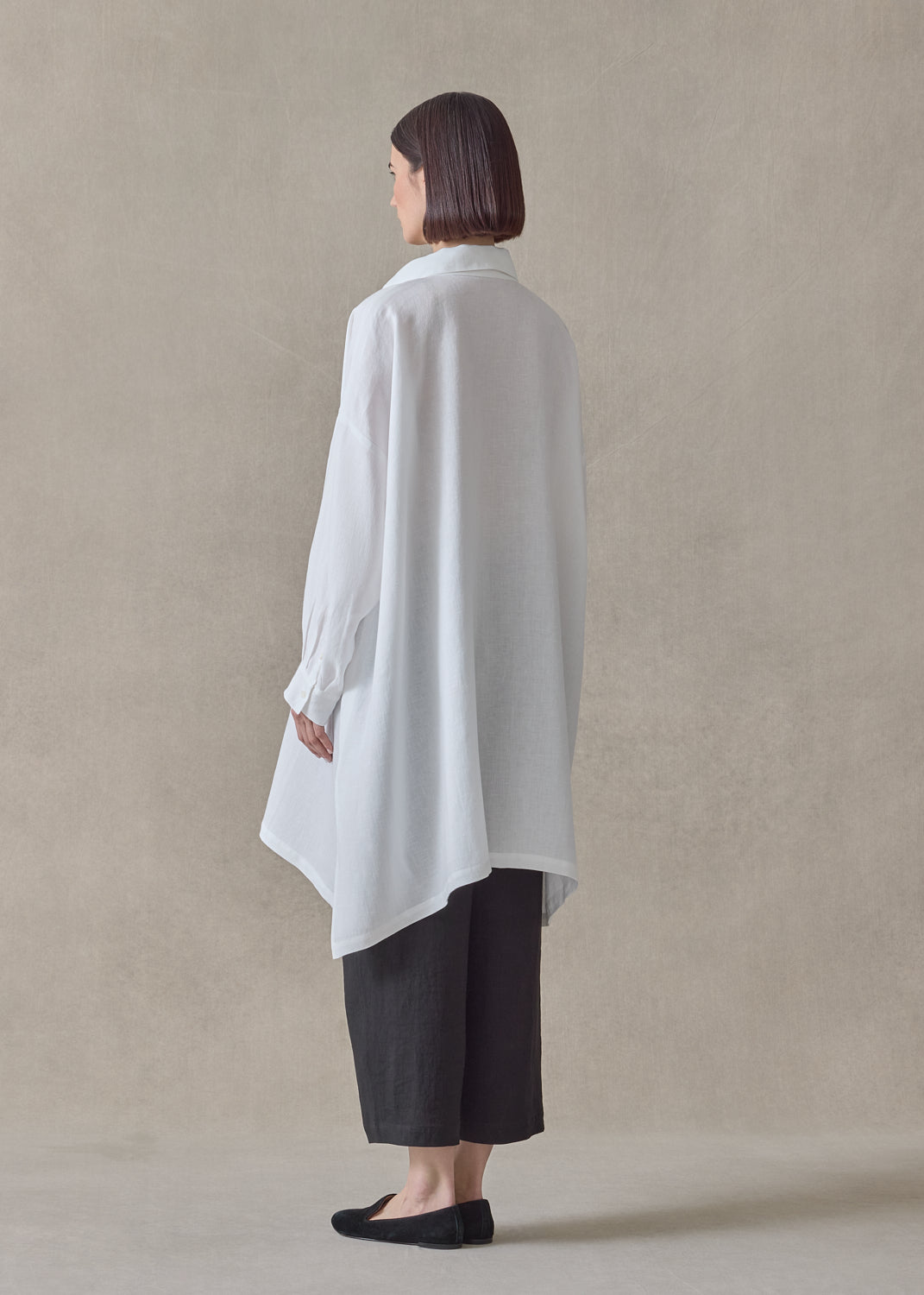 lightweight linen wide a-line shirt with collar - very long with slits (white)