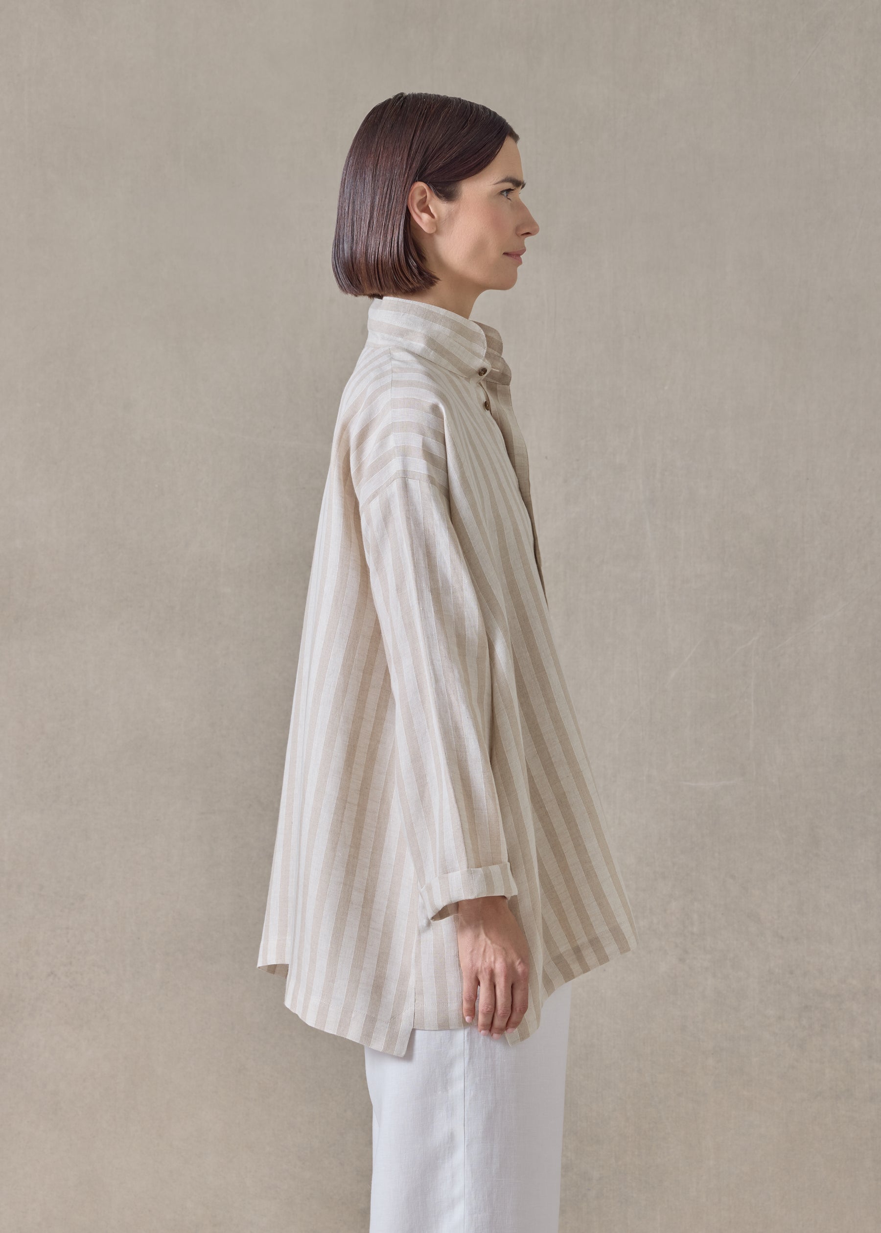 linen slim a-line dbl stand cllr shrt w/stepped ins lng