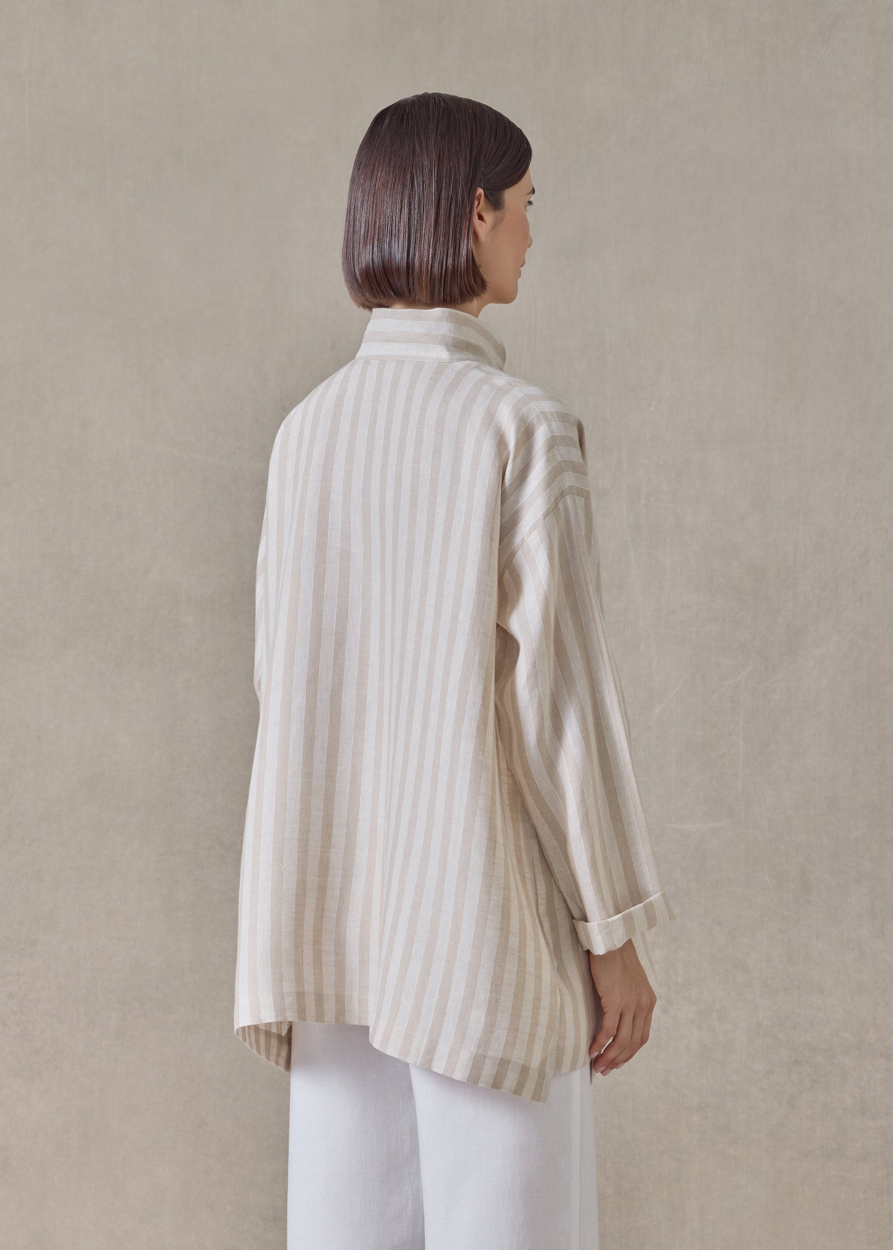 linen slim a-line dbl stand cllr shrt w/stepped ins lng