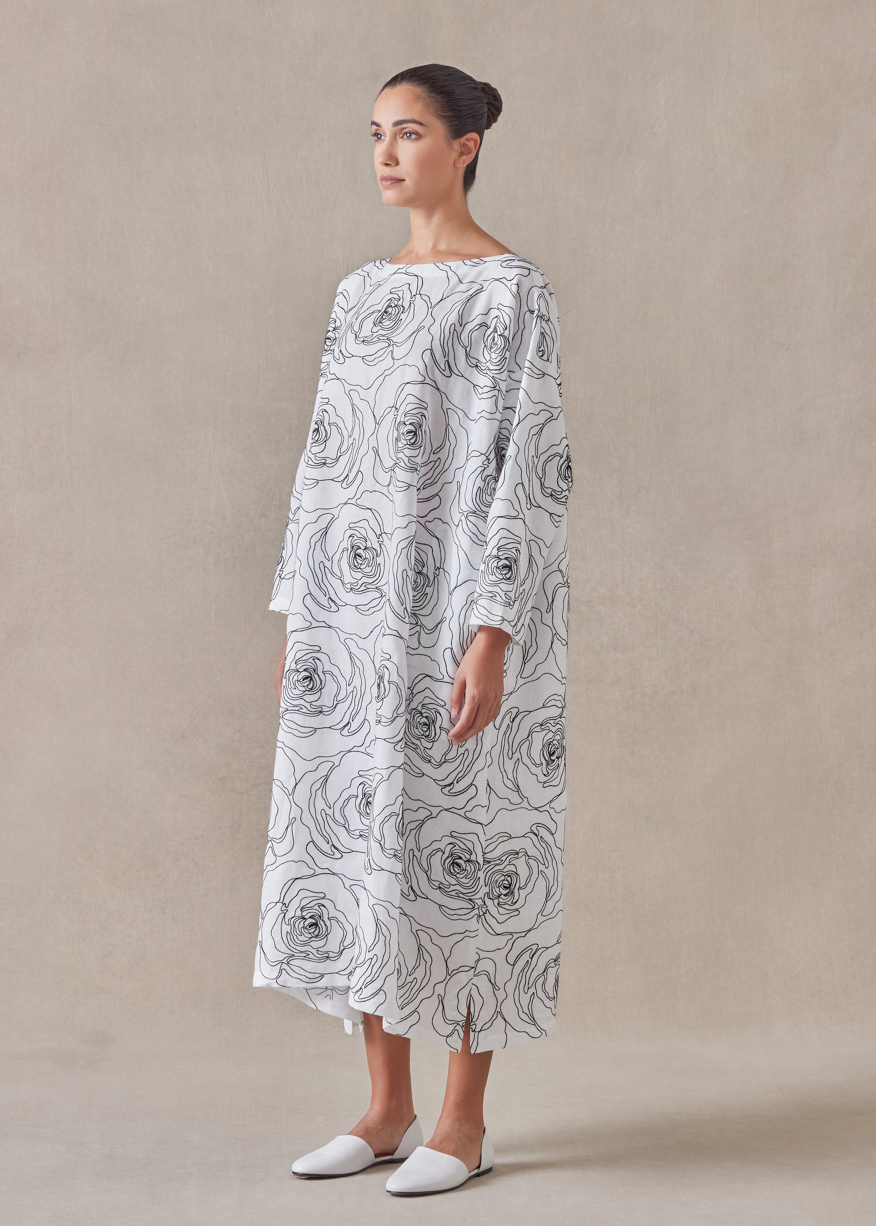 embroidered linen wide a-line scoop neck dress embroidered linen wide a-line scoop neck dress
